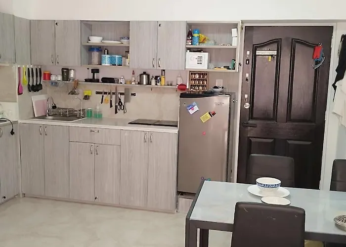 Near Airport Apartment *